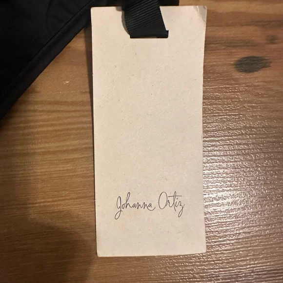 🆕 Johanna Ortiz Black the Shell Collector - Picture 5 of 6